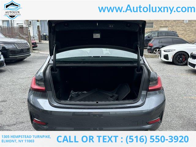 2022 BMW 3-Series 330i xDrive photo