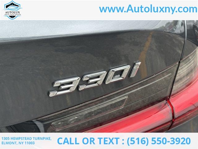 2022 BMW 3-Series 330i xDrive photo