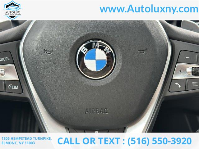 2022 BMW 3-Series 330i xDrive photo