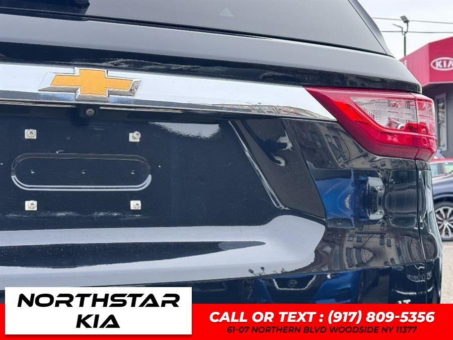 2021 Chevrolet Traverse LT Leather photo