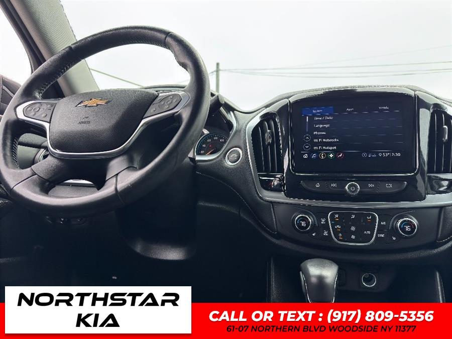 2021 Chevrolet Traverse LT Leather photo
