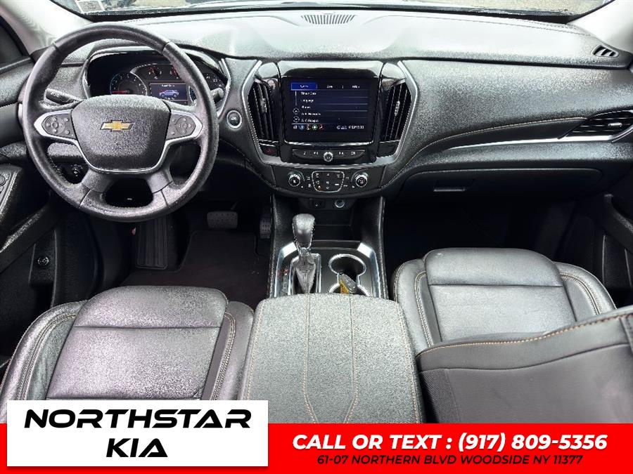 2021 Chevrolet Traverse LT Leather photo