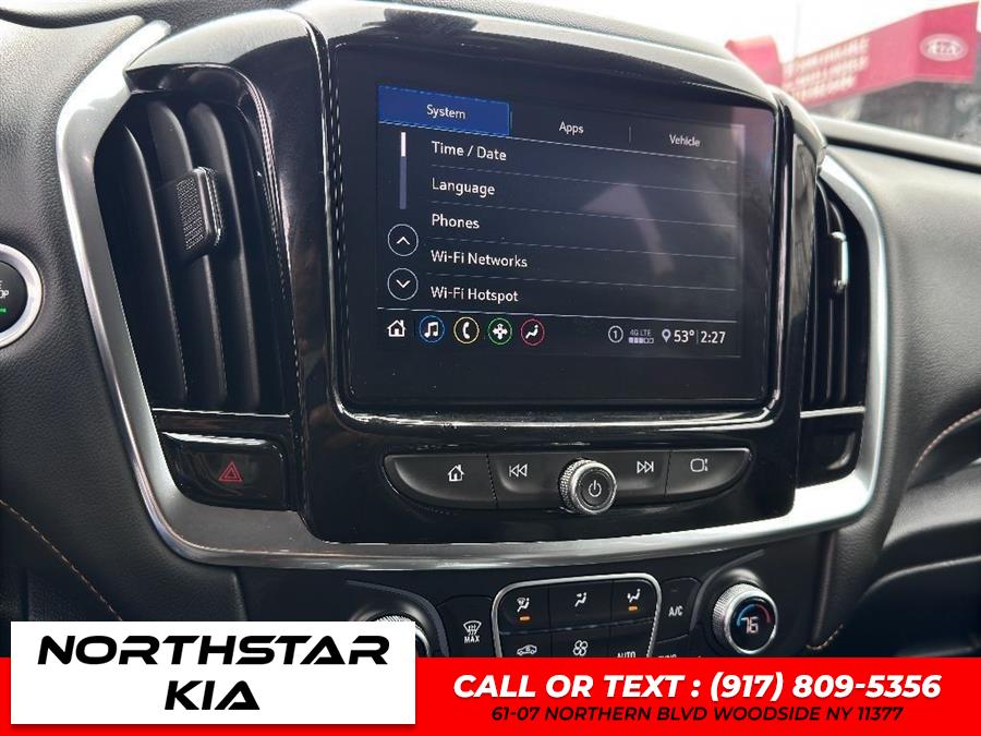 2021 Chevrolet Traverse LT Leather photo