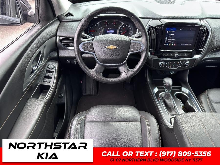 2021 Chevrolet Traverse LT Leather photo