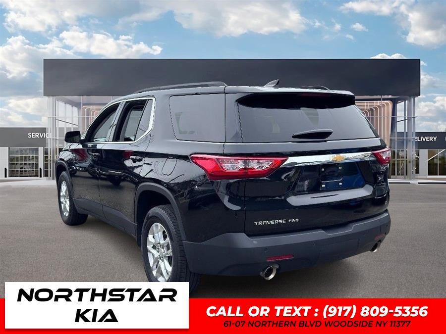 2021 Chevrolet Traverse LT Leather photo