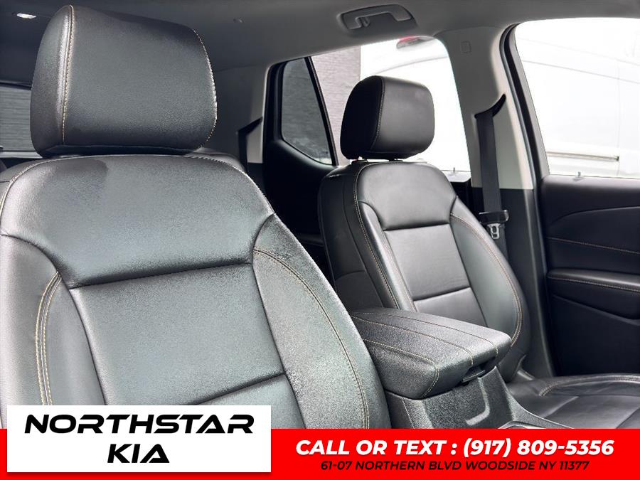 2021 Chevrolet Traverse LT Leather photo