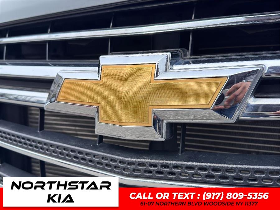 2021 Chevrolet Traverse LT Leather photo