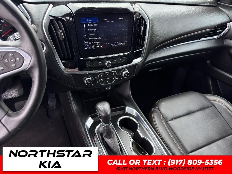 2021 Chevrolet Traverse LT Leather photo