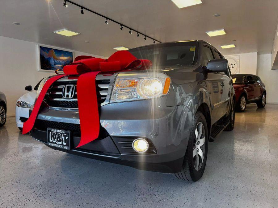 The 2012 Honda Pilot Touring photos