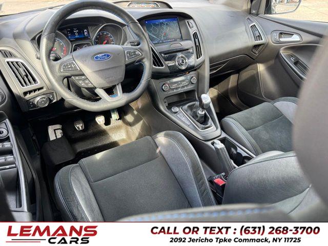 2016 Ford Focus RS photo