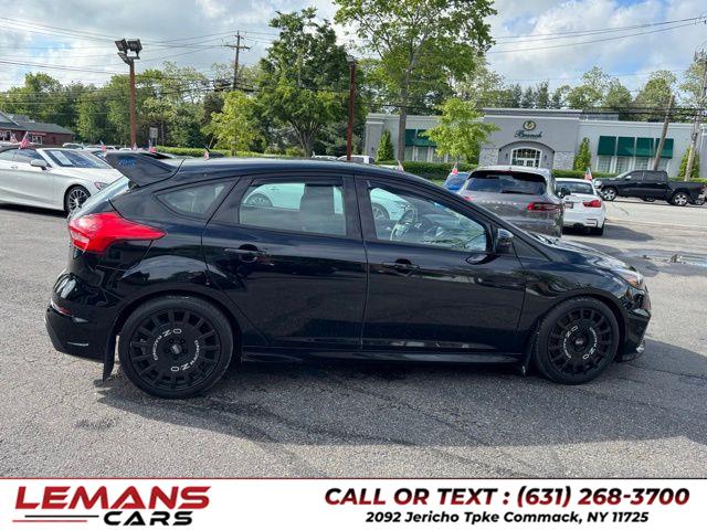 2016 Ford Focus RS photo