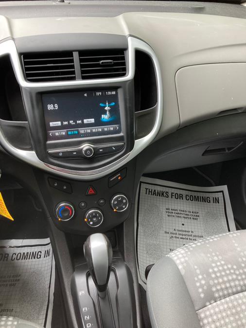 2017 Chevrolet Sonic 4dr Sdn Auto LS photo