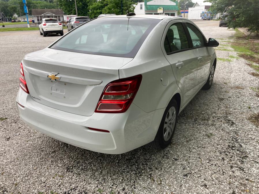 2017 Chevrolet Sonic 4dr Sdn Auto LS photo