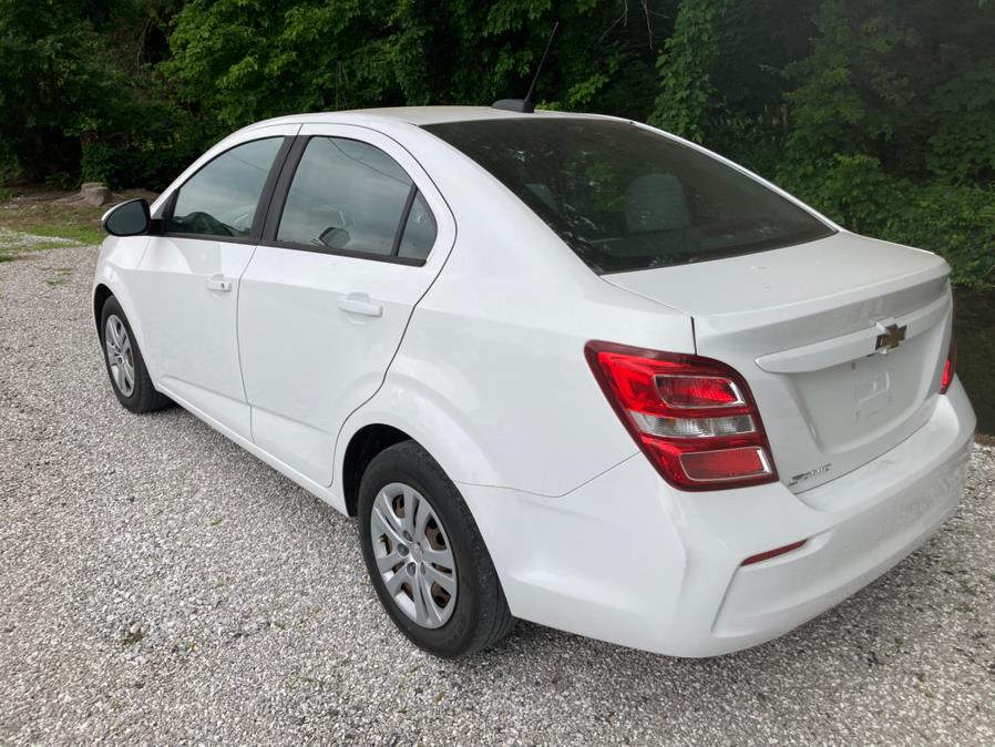 2017 Chevrolet Sonic 4dr Sdn Auto LS photo