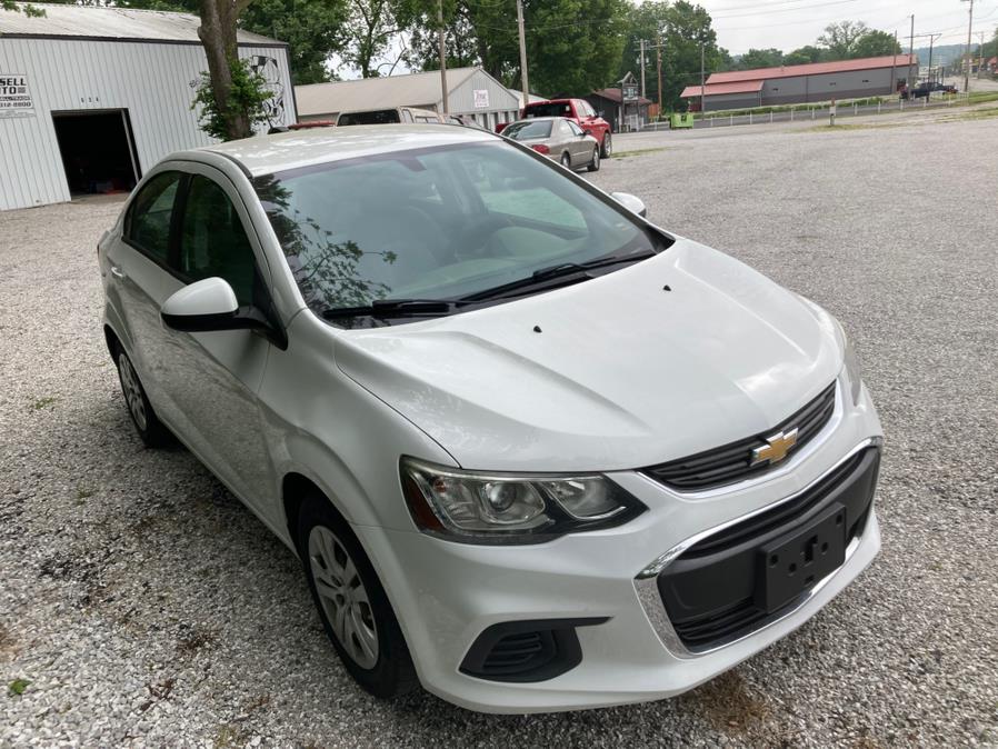 2017 Chevrolet Sonic 4dr Sdn Auto LS photo