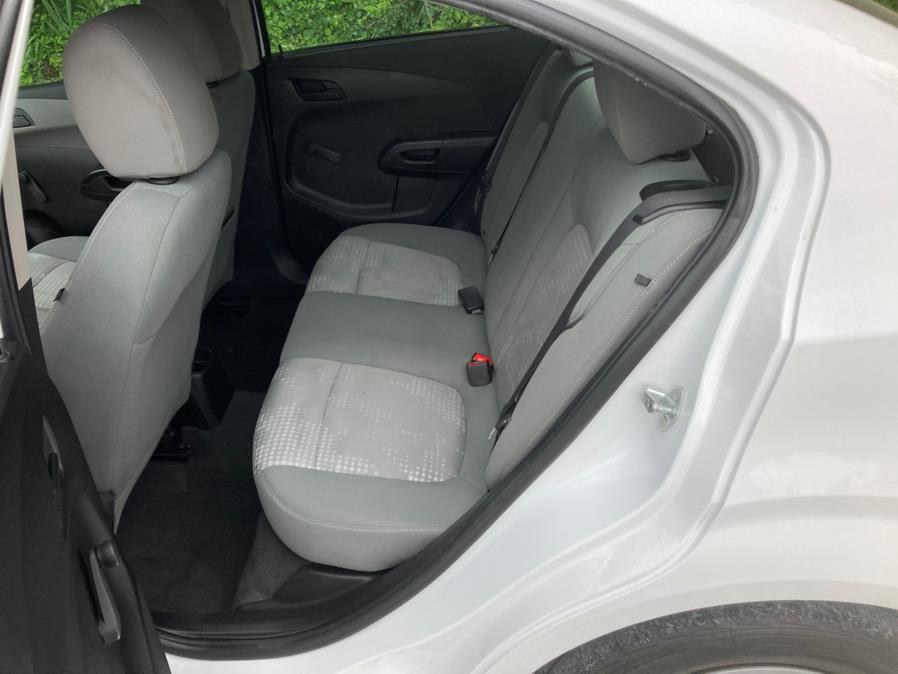 2017 Chevrolet Sonic 4dr Sdn Auto LS photo