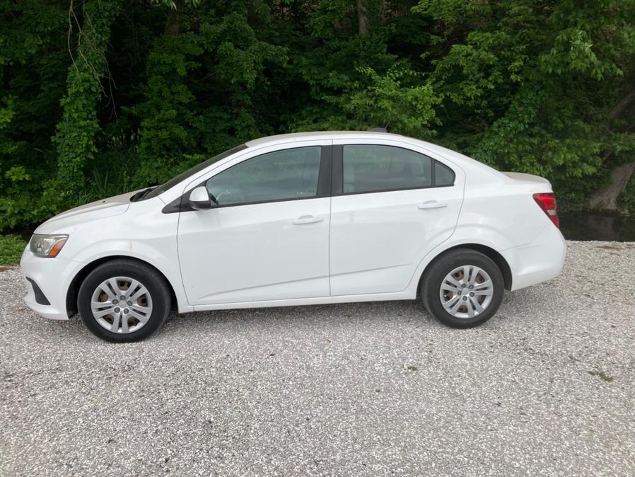 2017 Chevrolet Sonic 4dr Sdn Auto LS photo