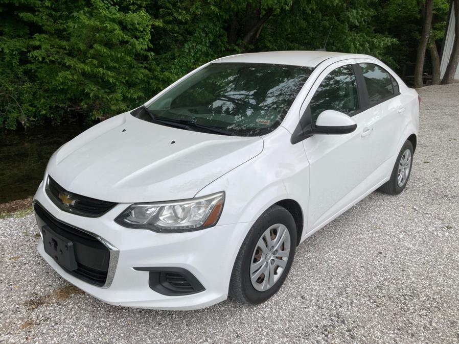 2017 Chevrolet Sonic 4dr Sdn Auto LS photo