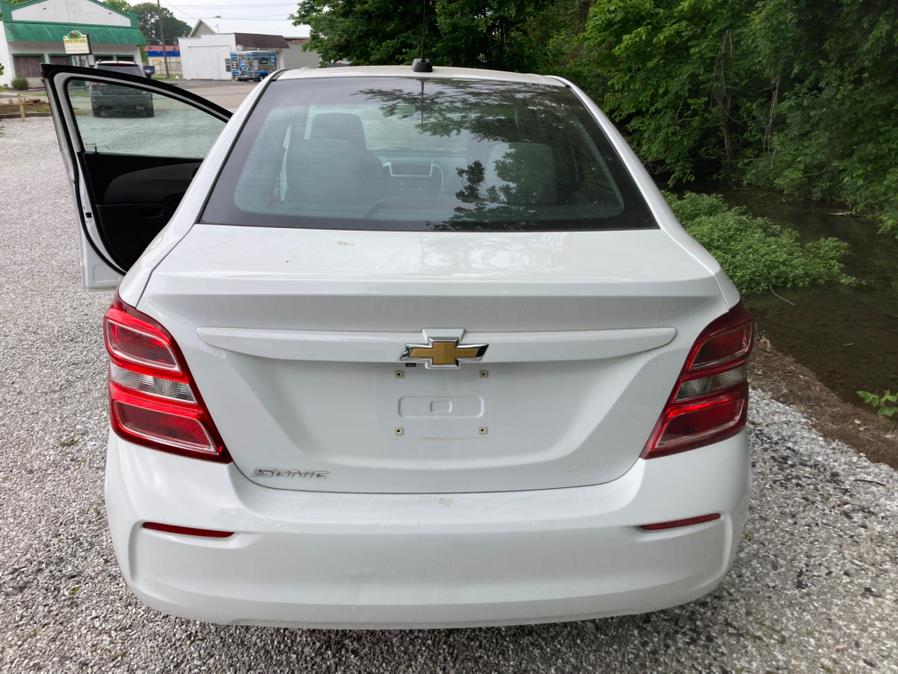 2017 Chevrolet Sonic 4dr Sdn Auto LS photo