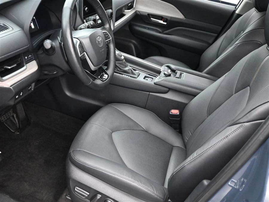 2024 Toyota Grand Highlander Platinum photo