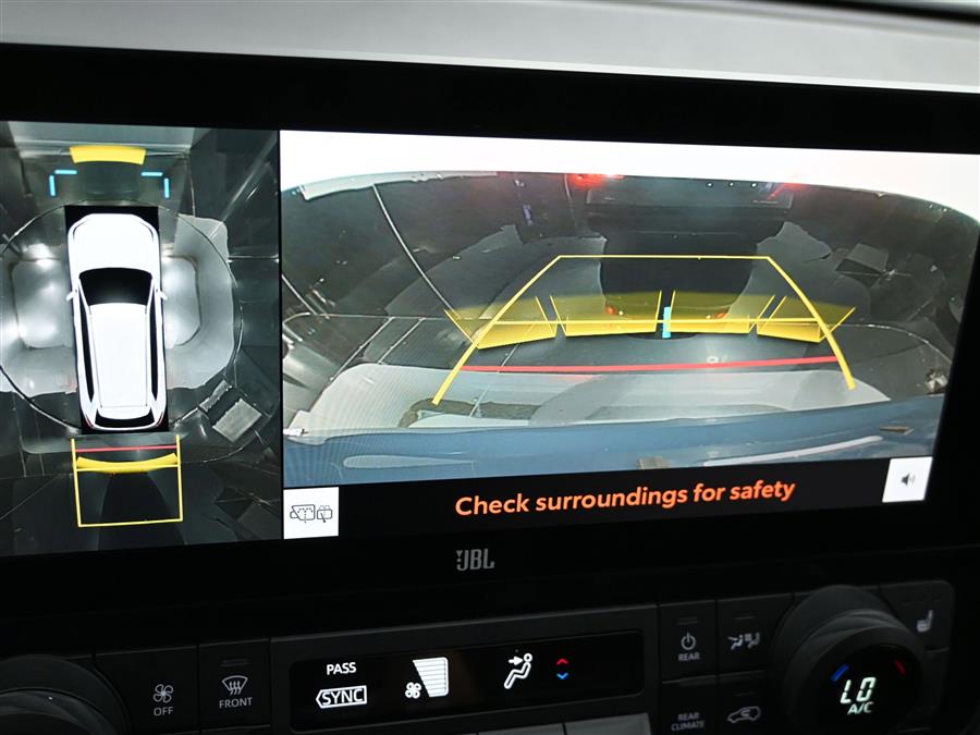 2024 Toyota Grand Highlander Platinum photo