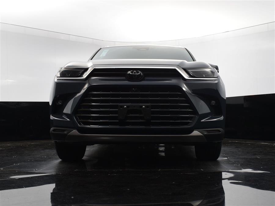 2024 Toyota Grand Highlander Platinum photo