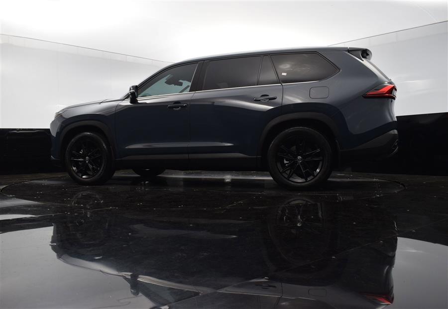 2024 Toyota Grand Highlander Platinum photo