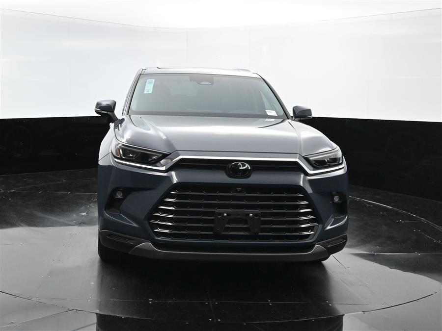2024 Toyota Grand Highlander Platinum photo