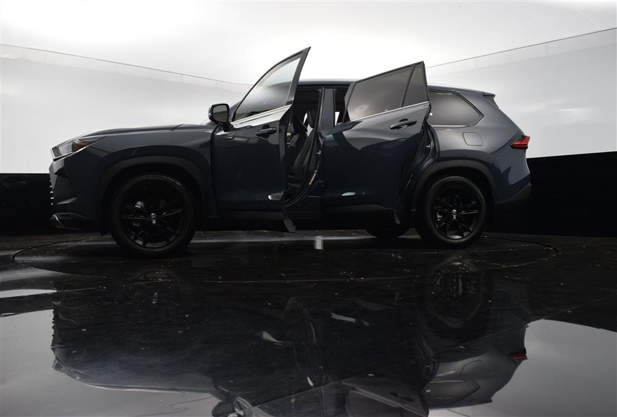2024 Toyota Grand Highlander Platinum photo