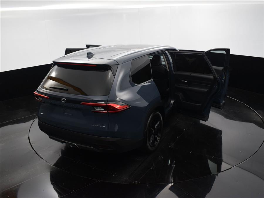 2024 Toyota Grand Highlander Platinum photo