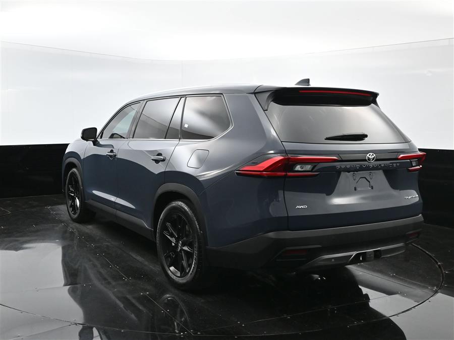 2024 Toyota Grand Highlander Platinum photo