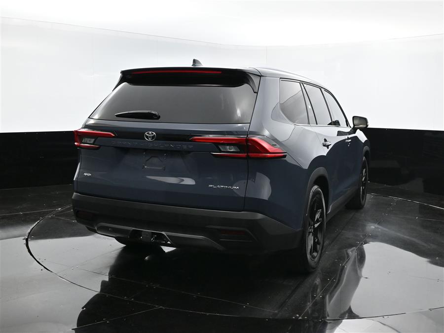 2024 Toyota Grand Highlander Platinum photo
