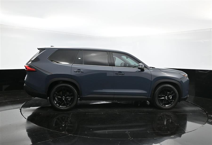 2024 Toyota Grand Highlander Platinum photo