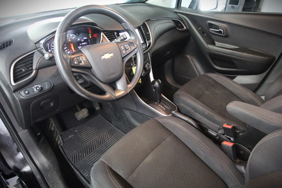 2019 Chevrolet Trax AWD 4dr LS photo