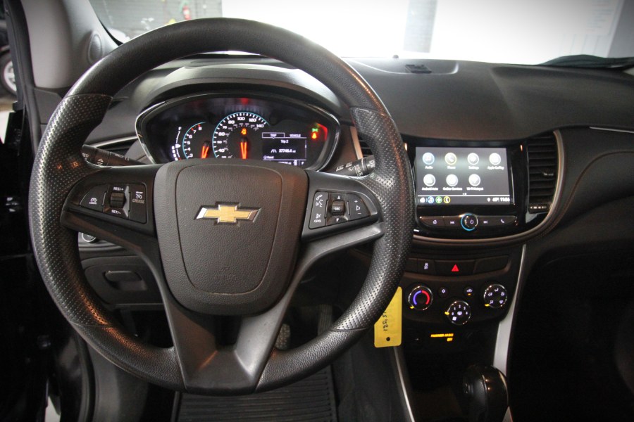 2019 Chevrolet Trax AWD 4dr LS photo