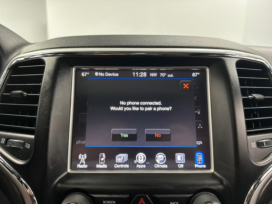 2015 Jeep Grand Cherokee 4WD 4dr Laredo photo