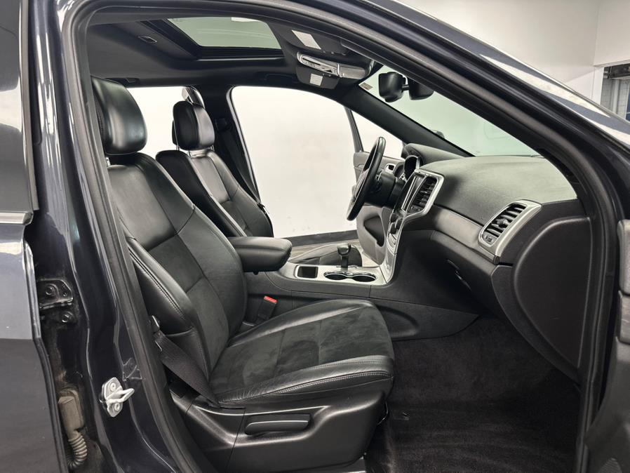 2015 Jeep Grand Cherokee 4WD 4dr Laredo photo