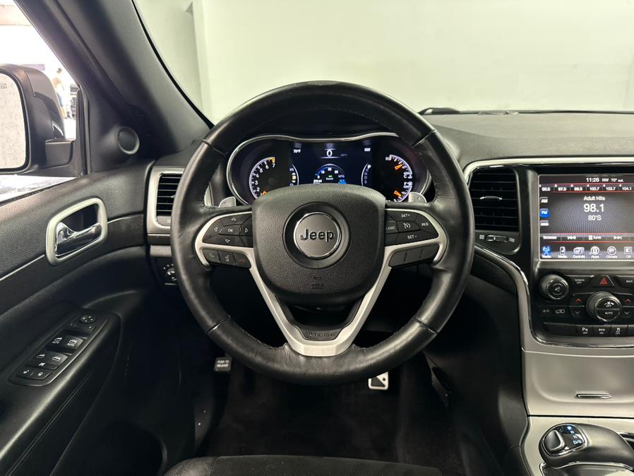 2015 Jeep Grand Cherokee 4WD 4dr Laredo photo