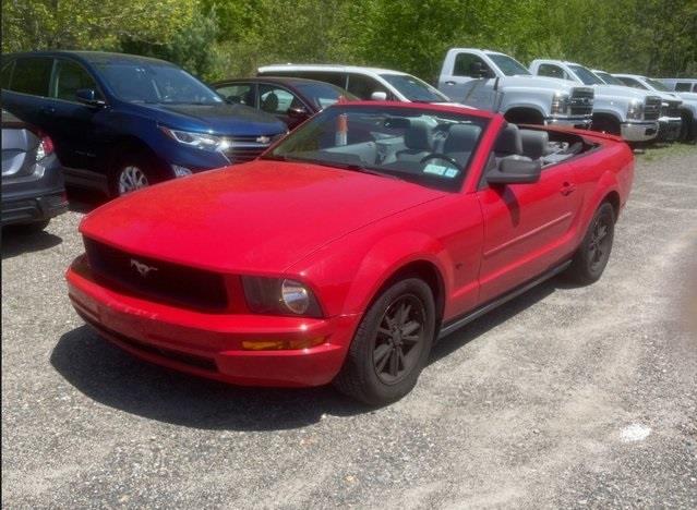 2008 Ford Mustang V6 Deluxe photo