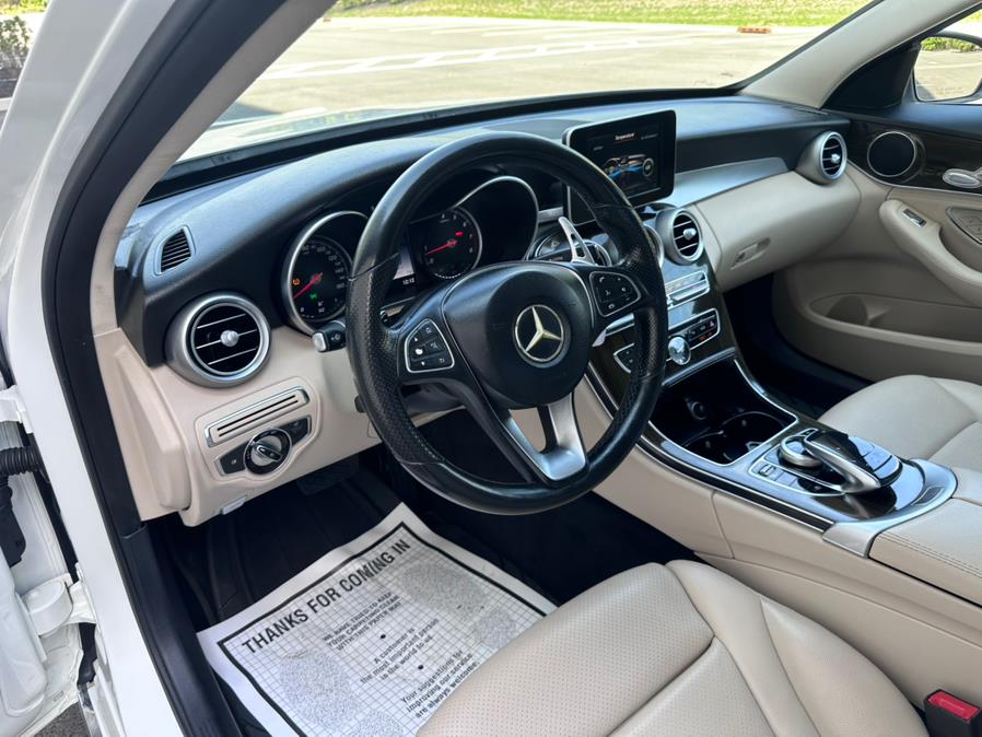 2015 Mercedes-Benz C-Class 4dr Sdn C300 Luxury RWD photo