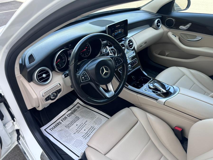 2015 Mercedes-Benz C-Class 4dr Sdn C300 Luxury RWD photo