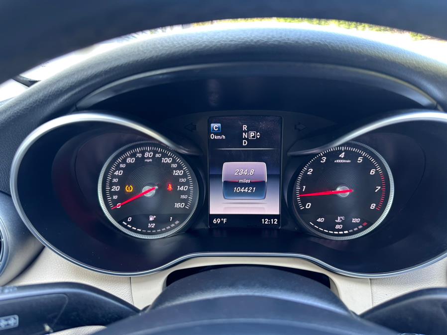 2015 Mercedes-Benz C-Class 4dr Sdn C300 Luxury RWD photo