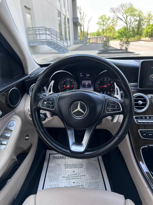 2015 Mercedes-Benz C-Class 4dr Sdn C300 Luxury RWD photo