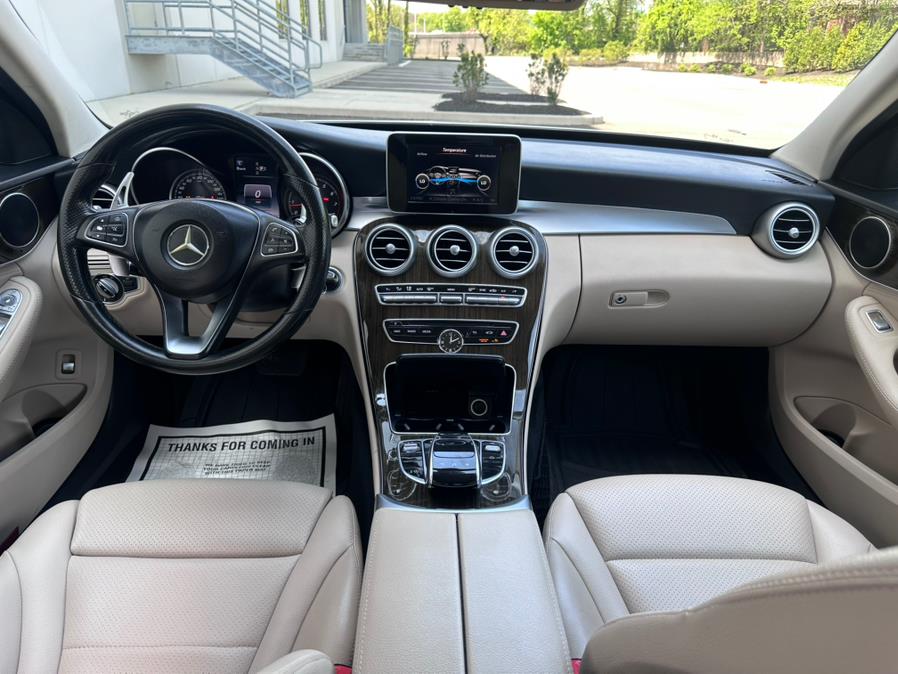 2015 Mercedes-Benz C-Class 4dr Sdn C300 Luxury RWD photo
