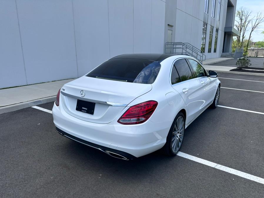 2015 Mercedes-Benz C-Class 4dr Sdn C300 Luxury RWD photo