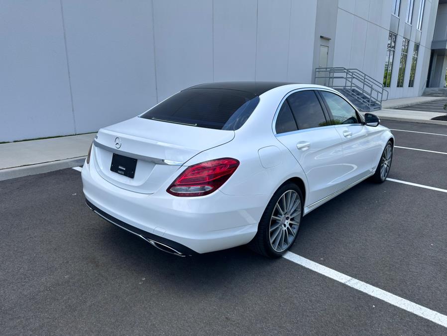 2015 Mercedes-Benz C-Class 4dr Sdn C300 Luxury RWD photo