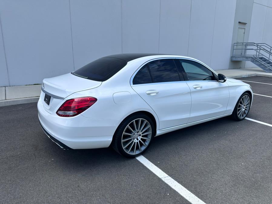 2015 Mercedes-Benz C-Class 4dr Sdn C300 Luxury RWD photo