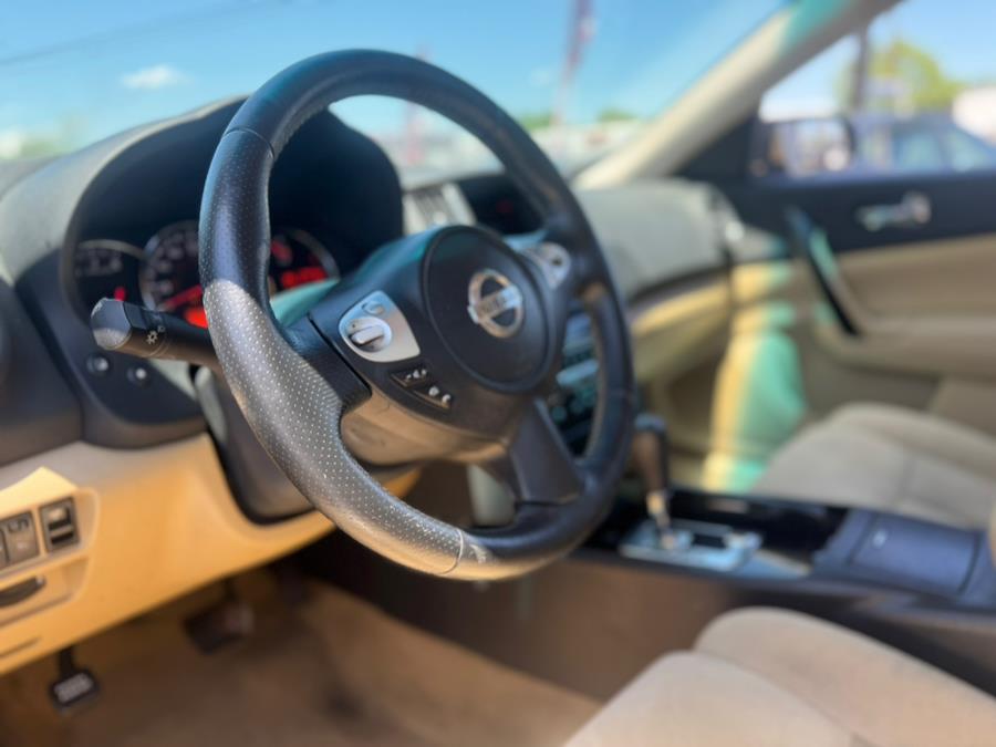 2010 Nissan Maxima 3.5 SV photo