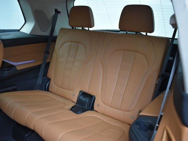 2020 BMW X7 xDrive40i photo