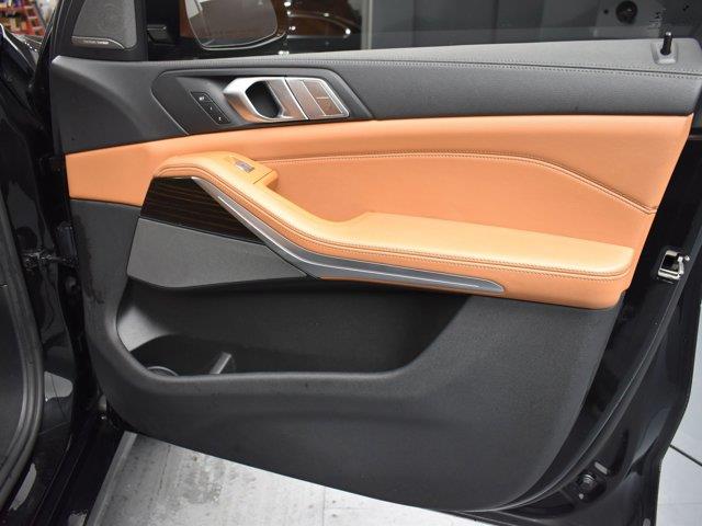 2020 BMW X7 xDrive40i photo